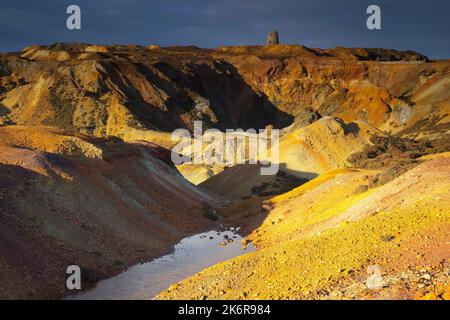 Great opencast Mine, Pary`s Mountain, Amlwch, Anglesey, North Wales, Vereinigtes Königreich. Stockfoto